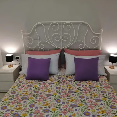 Natu Vascio 16 * Νάπολη